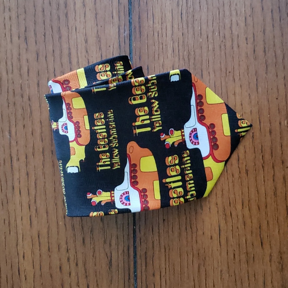 NWOT Rare Beatles Yellow Submarine Tie